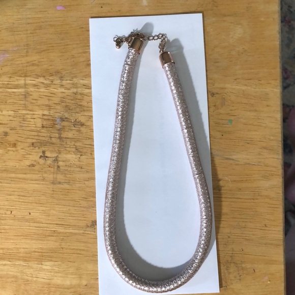 Elegant Gold Necklace - Picture 1 of 1